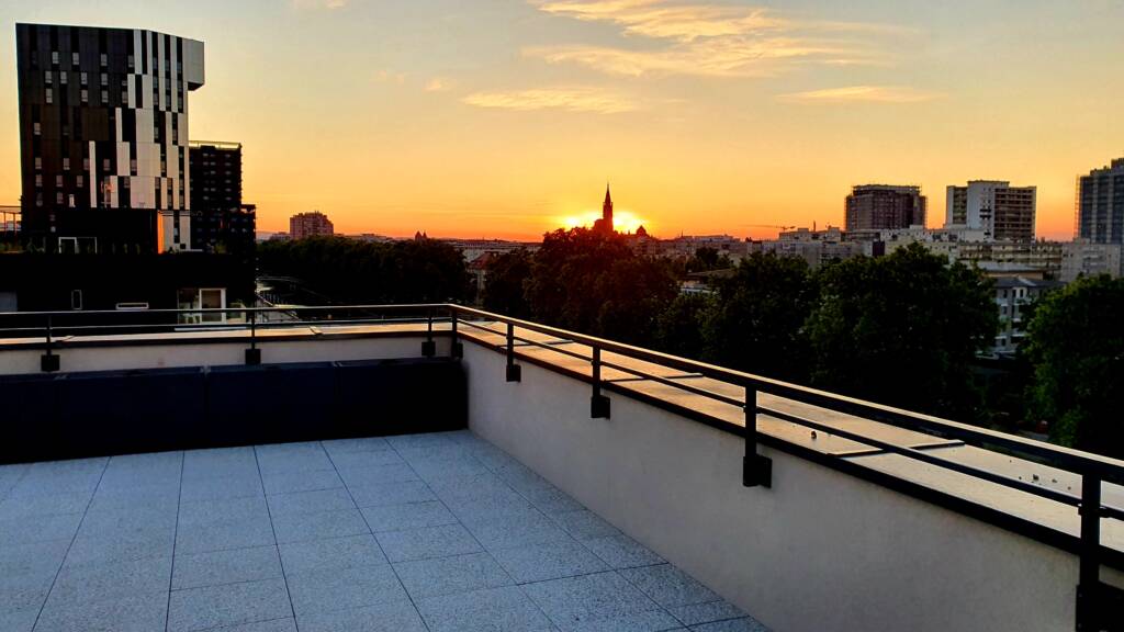 Terrasse du toit de la résidence Futur Composé