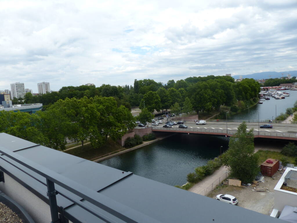 Vue du parc de la Citadelle depuis la terrasse de la résidence Futur Composé